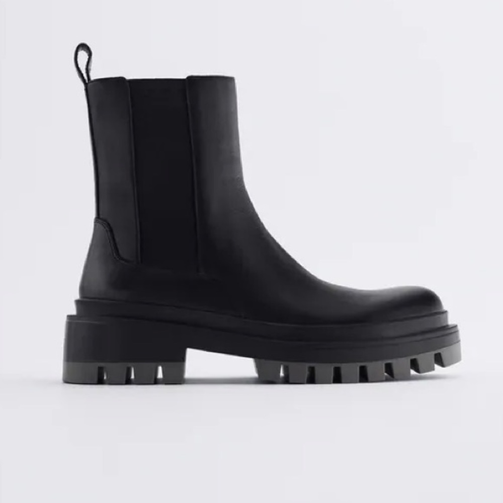 ZARA Leather Lug Boots Pull Tab Black 41 10 NWT sold out
